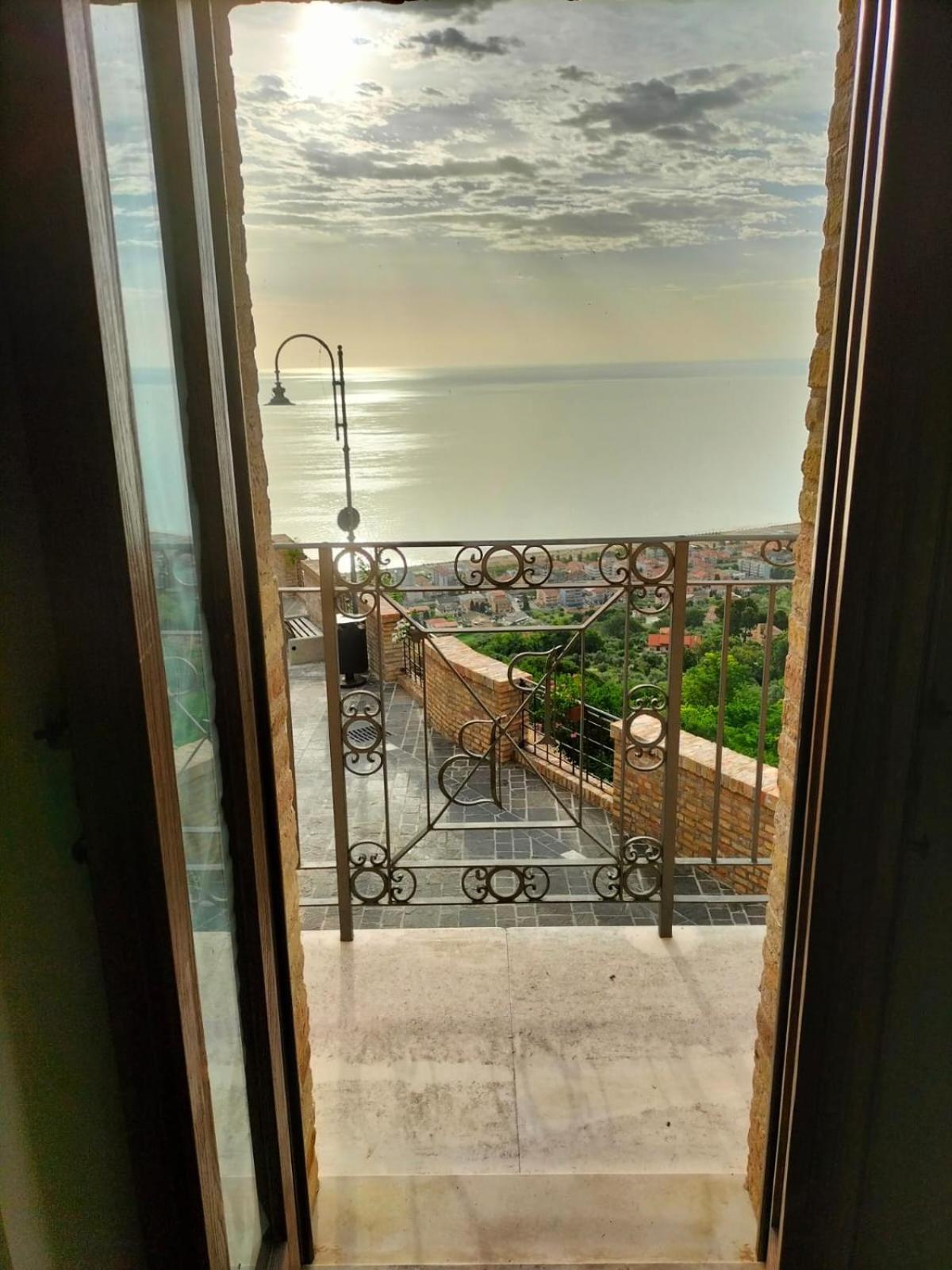 Anpemo Casa Vacanze Silvi Paese Dış mekan fotoğraf